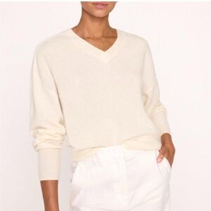 New BROCHU WALKER‎ Leia Cashmere V-neck Sweater Color Almond Cream Size S